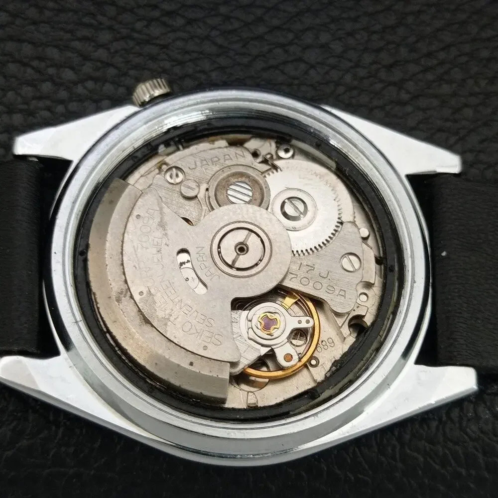 Vintage 1970 Seiko Automatic Mens Silver Watch W/daydate & Silver accents